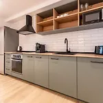 דירה Luxury Beachfront Living On The With Big Terrace *
