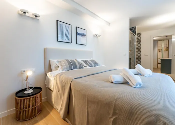 Luxury Beachfront Living On The With Big Terrace Appartement *