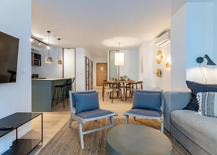 Lägenhet Luxury Beachfront Living On The With Big Terrace Torremolinos