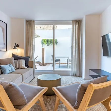 Luxury Beachfront Living On The With Big Terrace