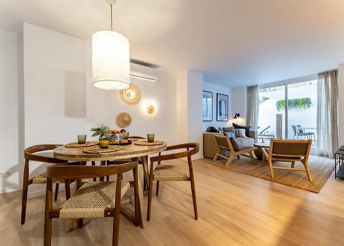 Luxury Beachfront Living On The With Big Terrace Lejlighed *