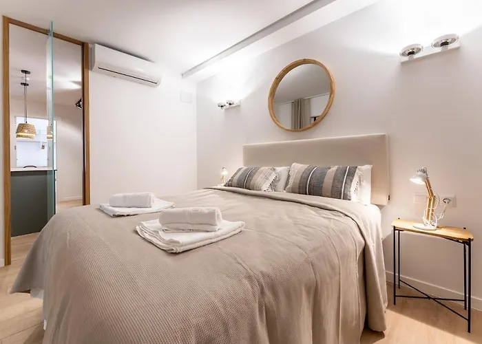 Luxury Beachfront Living On The With Big Terrace Lejlighed *